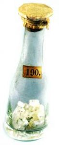 Vroeg achttiende-eeuws flesje met borax uit Tibet. Uit de nalatenschap van Samuel van de Putte [NHG10190]