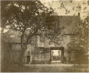 Zelandia Illustrata II-2770/4. Poortgebouw van Popkensburg. Foto circa 1861. Hoog 7 cm, breed 8,5 cm. In bruikleen bij het Zeeuws Archief.