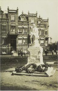NAEREBOUTEN17